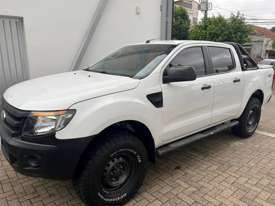 FORD RANGER 2.2 XL 4X4 CD 16V DIESEL 4P MANUAL FORD RANGER 2.2 XL 4X4 CD 16V DIESEL 4P MANUAL